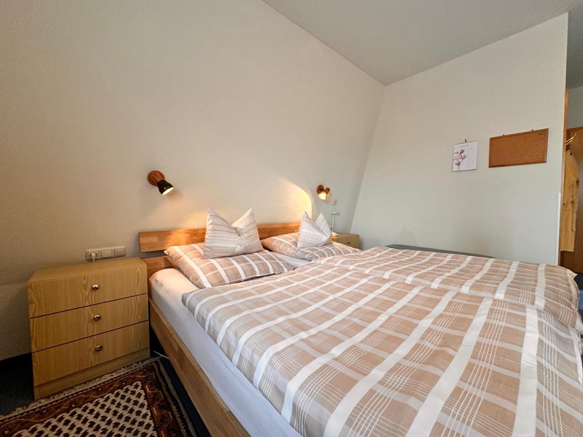 Pension Zum Loewen, Parkplatz, Fruehstueck, Wlan, Zentral Bad Steben Bagian luar foto